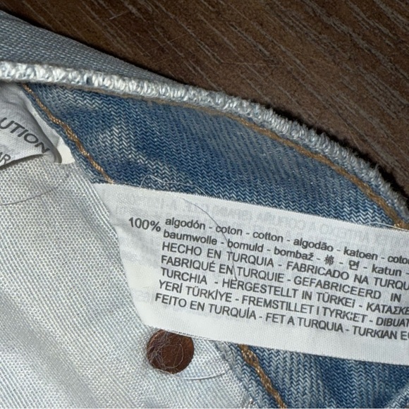 ZARA 90s High Rise Wide Leg Denim Jeans Raw Hem sz 4 light blue - Picture 8 of 11